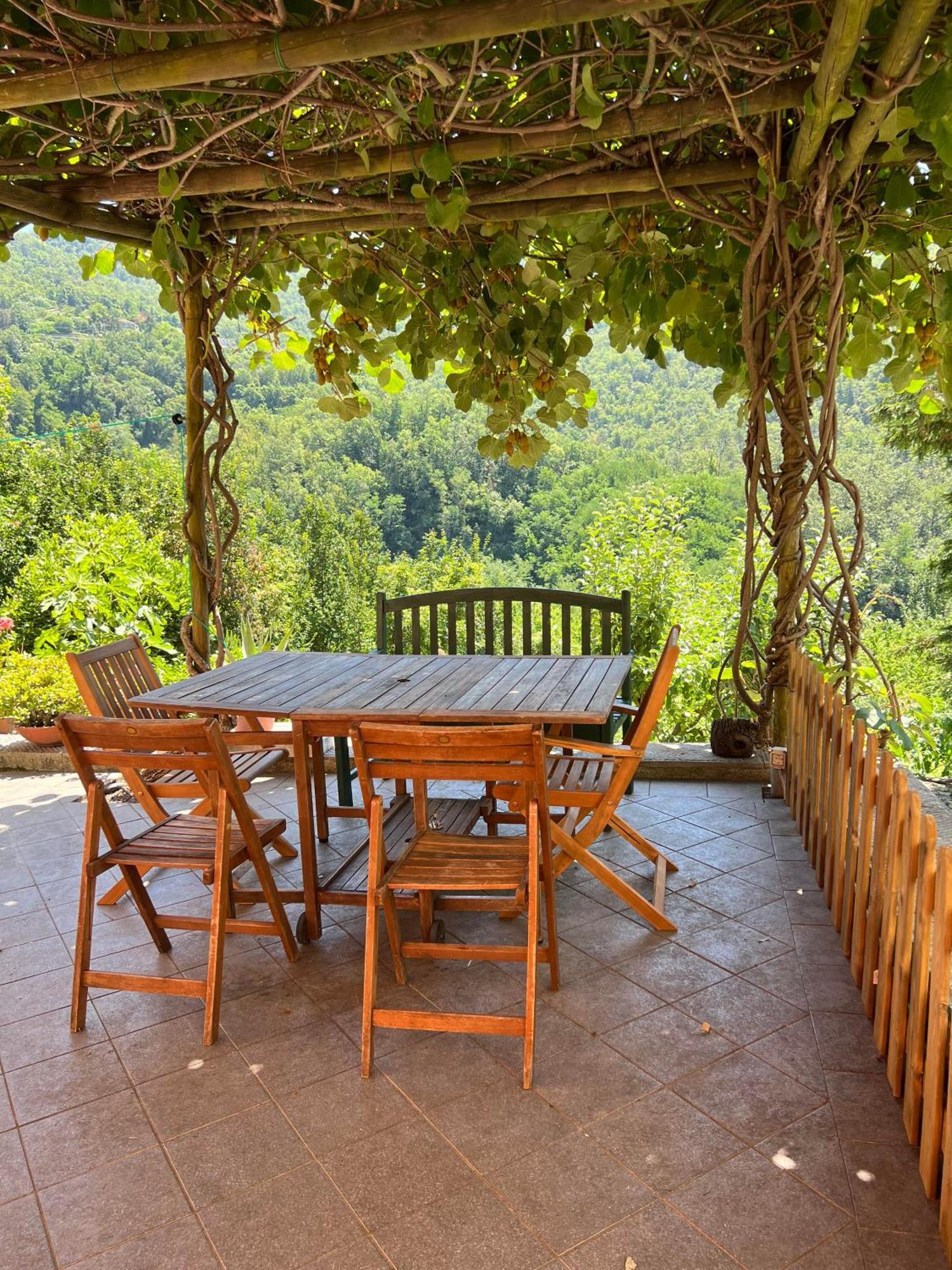 Casa Boru - A Beautiful Fully Restored Spacious House With Fantastic Views Calice al Cornoviglio Buitenkant foto