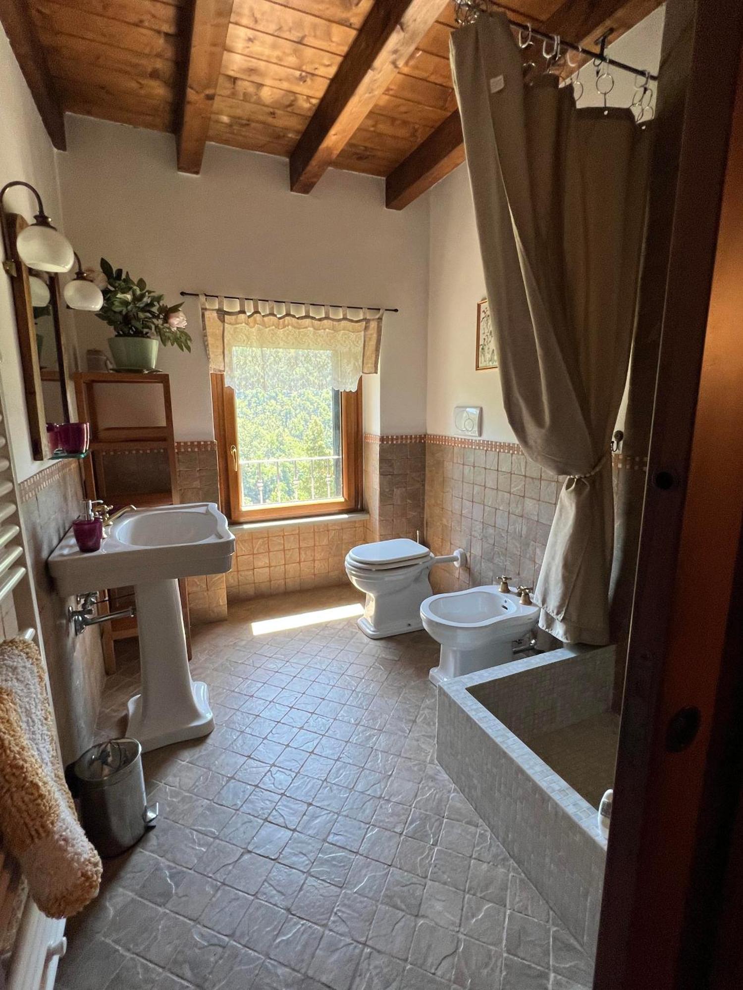 Casa Boru - A Beautiful Fully Restored Spacious House With Fantastic Views Calice al Cornoviglio Buitenkant foto
